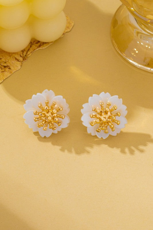 Sculpted White Petal & Gold Stamen Flower Earrings-Cute-Trendy-Shop-Womens-Boutique-Clothing-Store