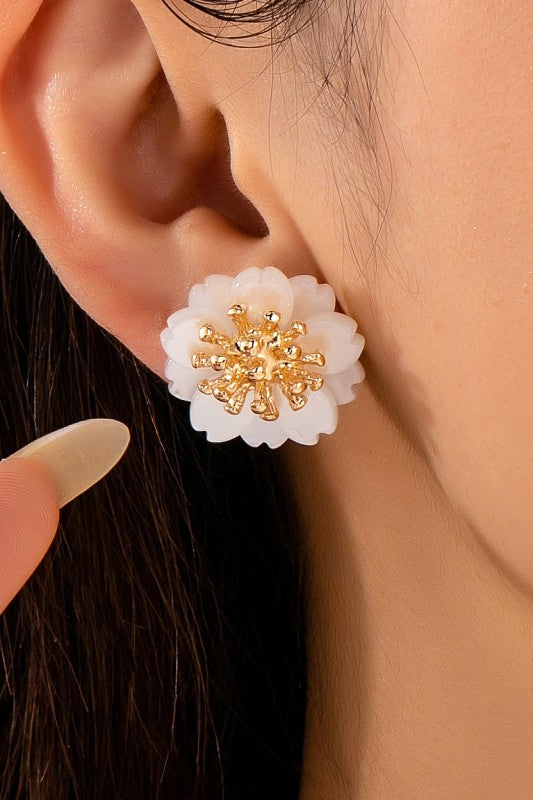 Sculpted White Petal & Gold Stamen Flower Earrings-Cute-Trendy-Shop-Womens-Boutique-Clothing-Store