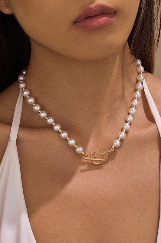 Gleaming Pearl Station Layering Necklace
