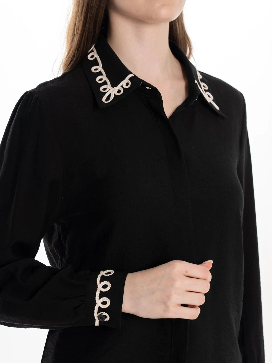 Heritage Vine Embroidered Blouse-Cute-Trendy-Shop-Womens-Boutique-Clothing-Store