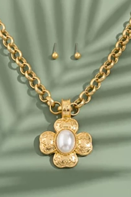 Chain-Link Pearl Cross Statement Necklace-Cute-Trendy-Shop-Womens-Boutique-Clothing-Store